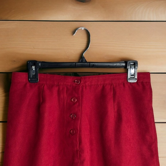 Christopher & Banks Size 8 Suede-Feel Red Back-Button Lined Skirt Professional - Picture 3 of 3